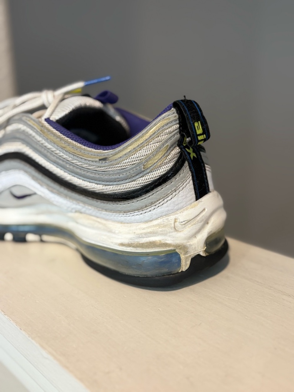 Nike Mens Air Max 97 Kaomoji White Shoes (DD9598-100) Size 11 - Picture 4 of 12